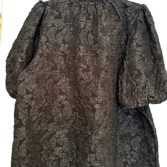 NWT Sugarlips Black Jacquard Split Neck Top - Picture 6 of 8